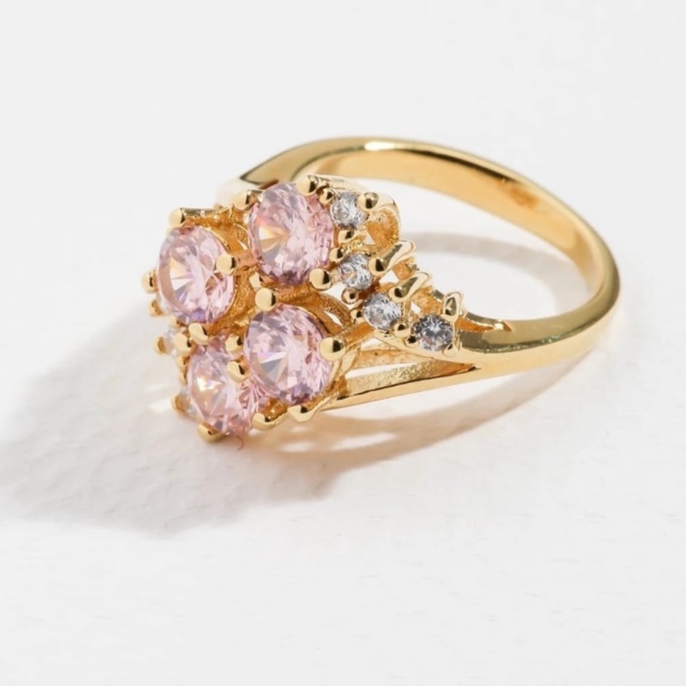 Vanessa Mooney Leigh Ring // Size 9